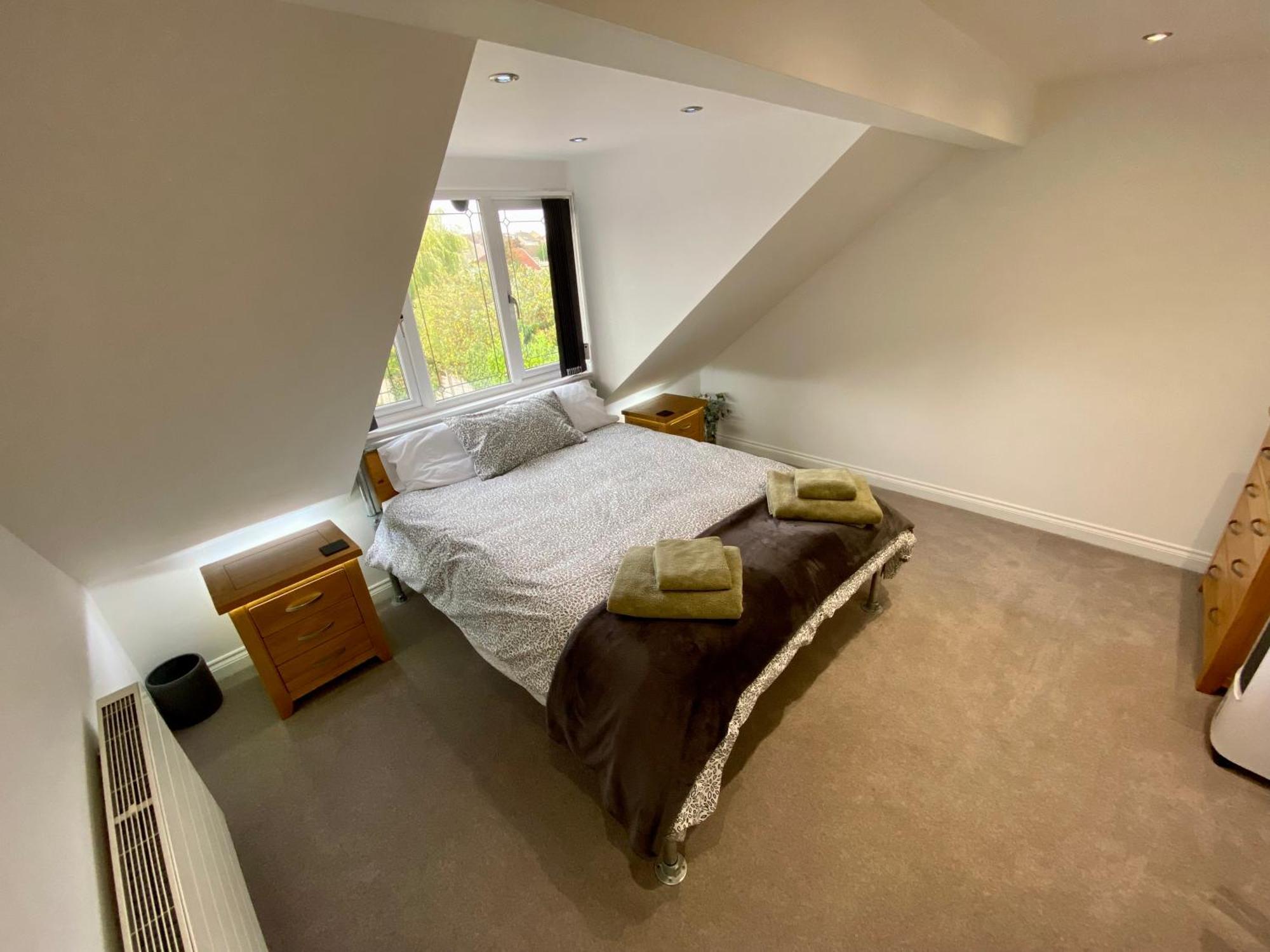 Countryside Family Home Keynsham Bagian luar foto