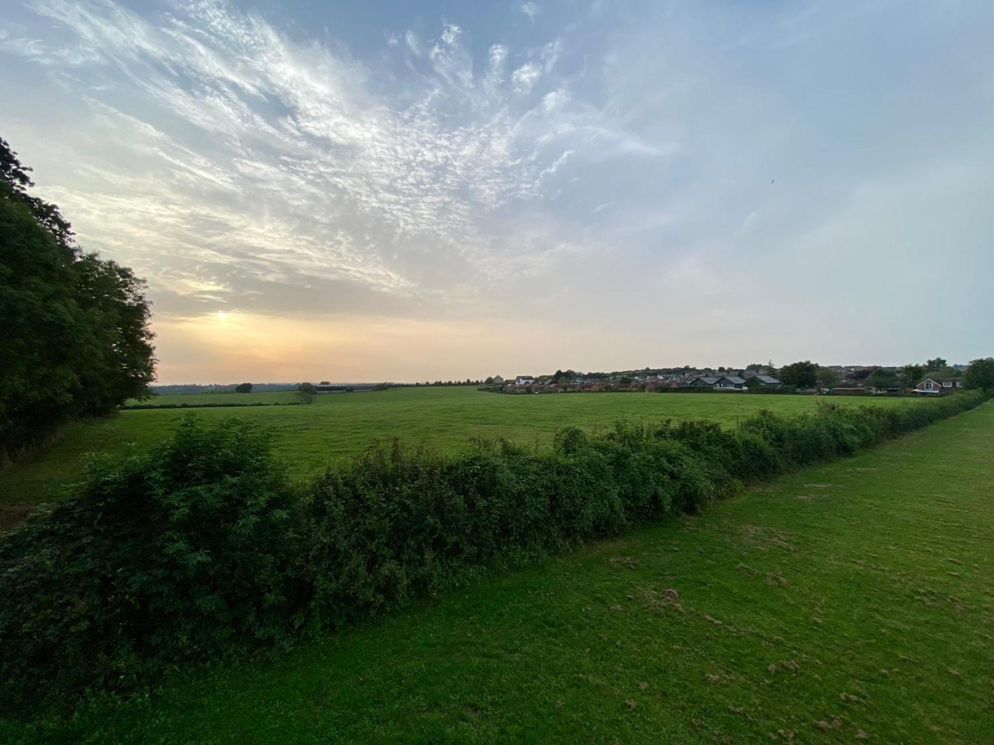 Countryside Family Home Keynsham Bagian luar foto