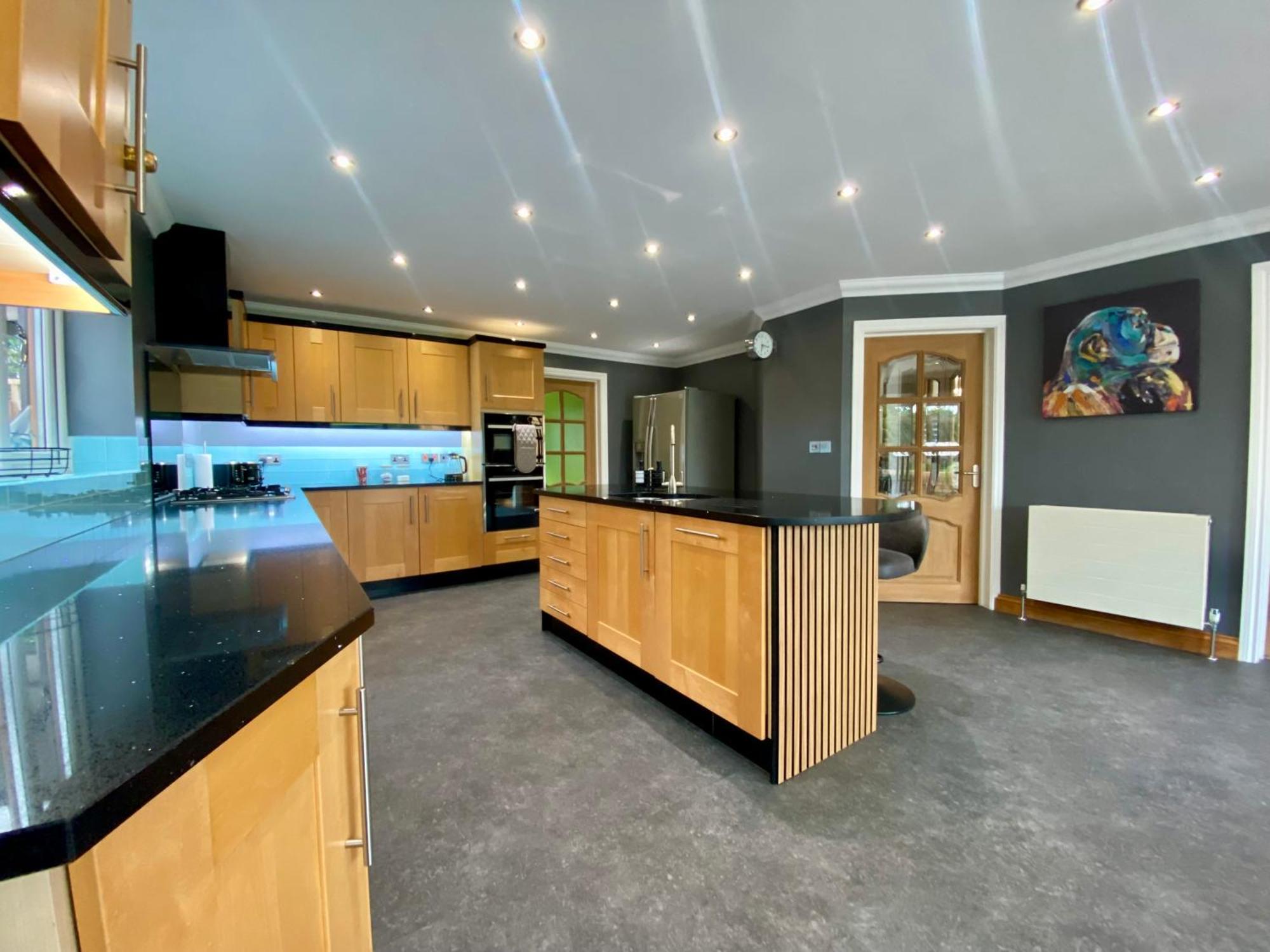 Countryside Family Home Keynsham Bagian luar foto